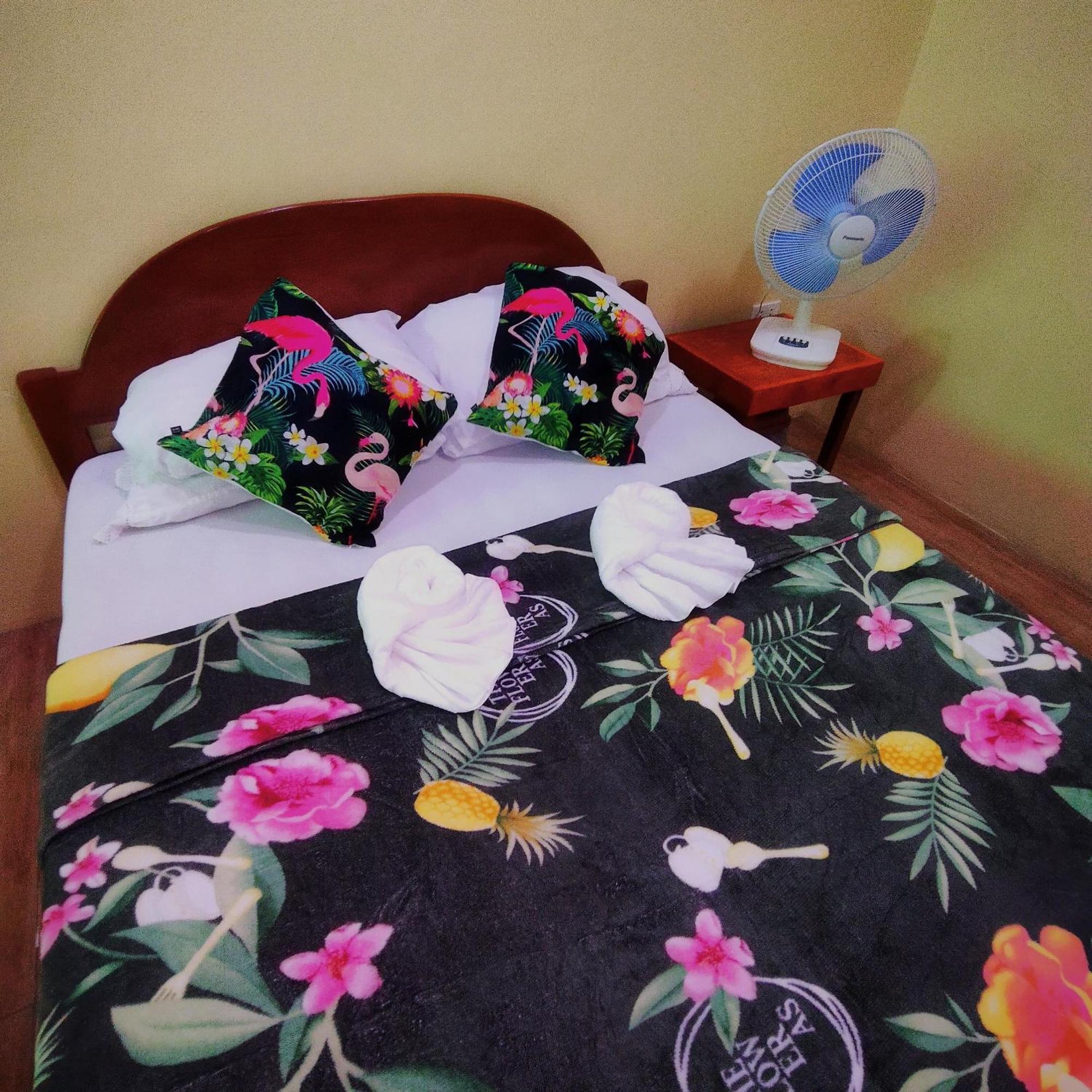 Pamujo Hostel Baclayon Værelse billede